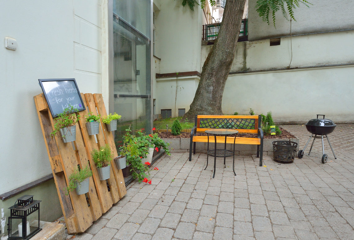 grill parking garden